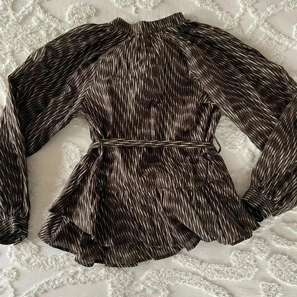 Banana Republic Belted Tiered Blouse - Picture 6 of 12